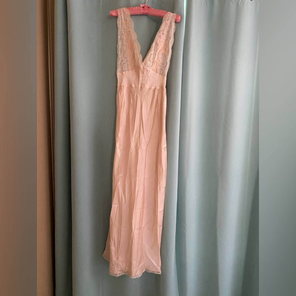 Vintage Chevette Lace Trim Nightgown